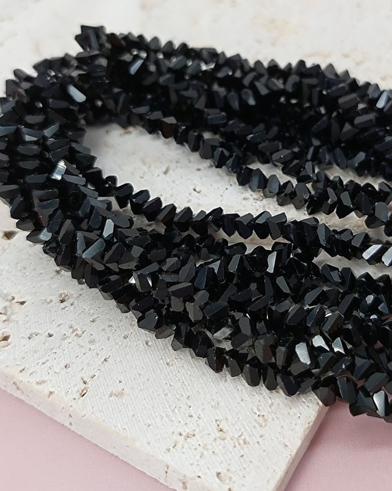 Нить 34 см Бусина стеклянная крошка ок. 4.3х3х2.8 мм черный (7338-4-ЧЕР4) купить в Воронеже  | Заказать в интернет-магазине Viva Beads
