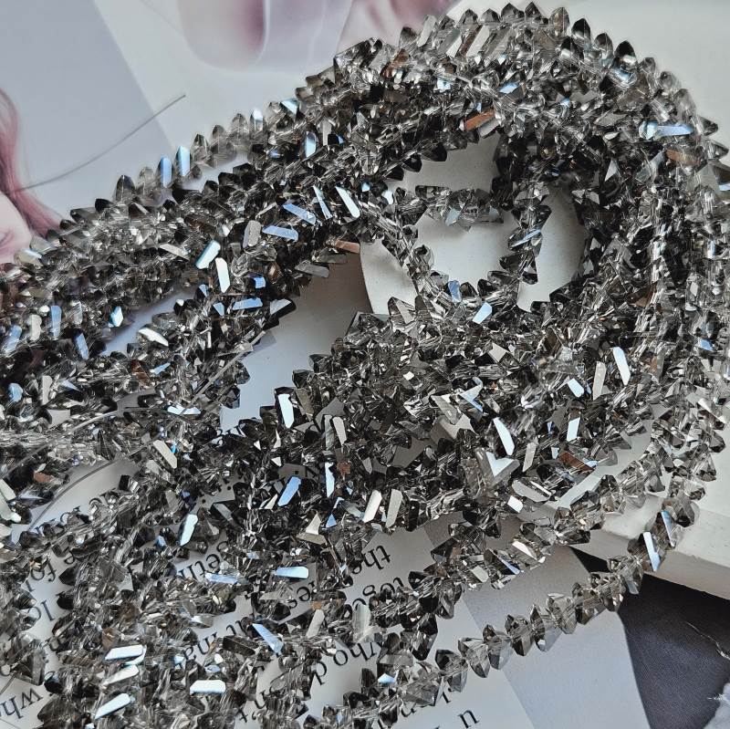Нить 26 см Бусина стеклянная крошка ок. 5.5х4.5x4.5 мм серый (7338-5-СЕР) купить в Воронеже  | Заказать в интернет-магазине Viva Beads

