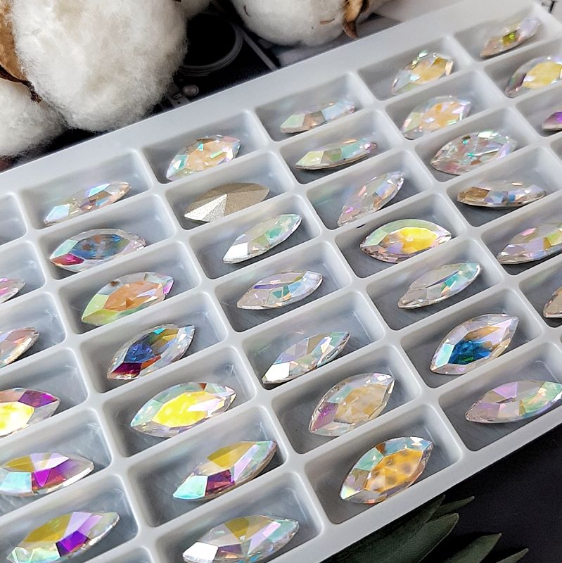 Кристалл Navette 15 х 7 мм хрустальное стекло Crystal AB (4637) купить в Воронеже | Заказать в интернет-магазине Viva Beads
