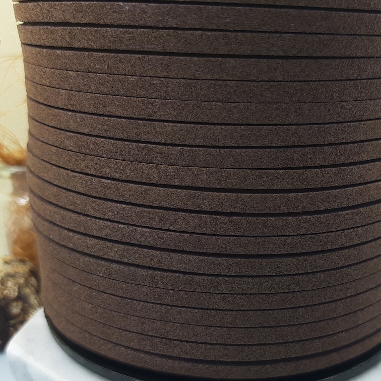 1 м Шнур замшевый иск. 3 мм коричневый (4020-КОР) купить в Воронеже | Заказать в интернет-магазине Viva Beads
