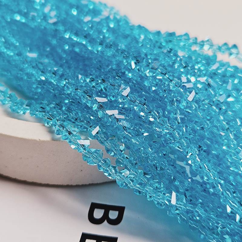 Нить 31 см Бусина стеклянная крошка ок. 4.1x3x2.6 мм ярко-голубой (7338-4-ЯРГОЛУБ) купить в Воронеже  | Заказать в интернет-магазине Viva Beads
