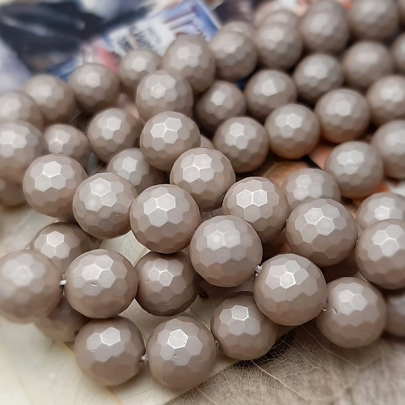 Жемчуг Shell Pearl (аналог майорки) граненый 8 мм (2624)  купить в Воронеже | Заказать в интернет-магазине Viva Beads
