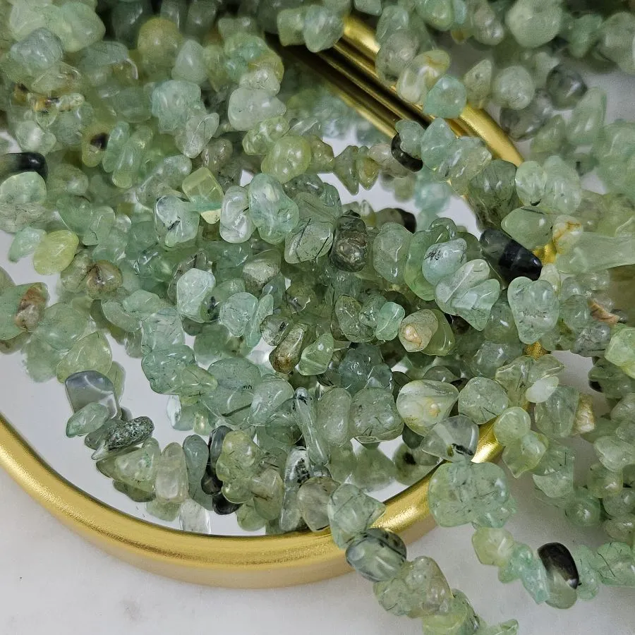 Нить 39 см Пренит натуральный 5-8 мм, бусины каменная крошка (10258) для бижутерии купить с доставкой по России | Интернет‑магазин Viva Beads
