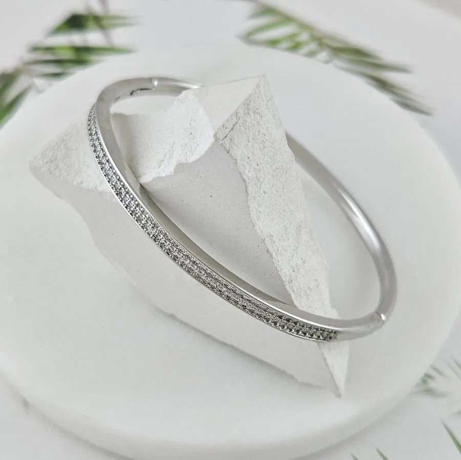 Браслет жесткий 63х55х3.8 мм, родиевое покрытие (10032-Р) купить с доставкой по России | Интернет-магазин Viva Beads