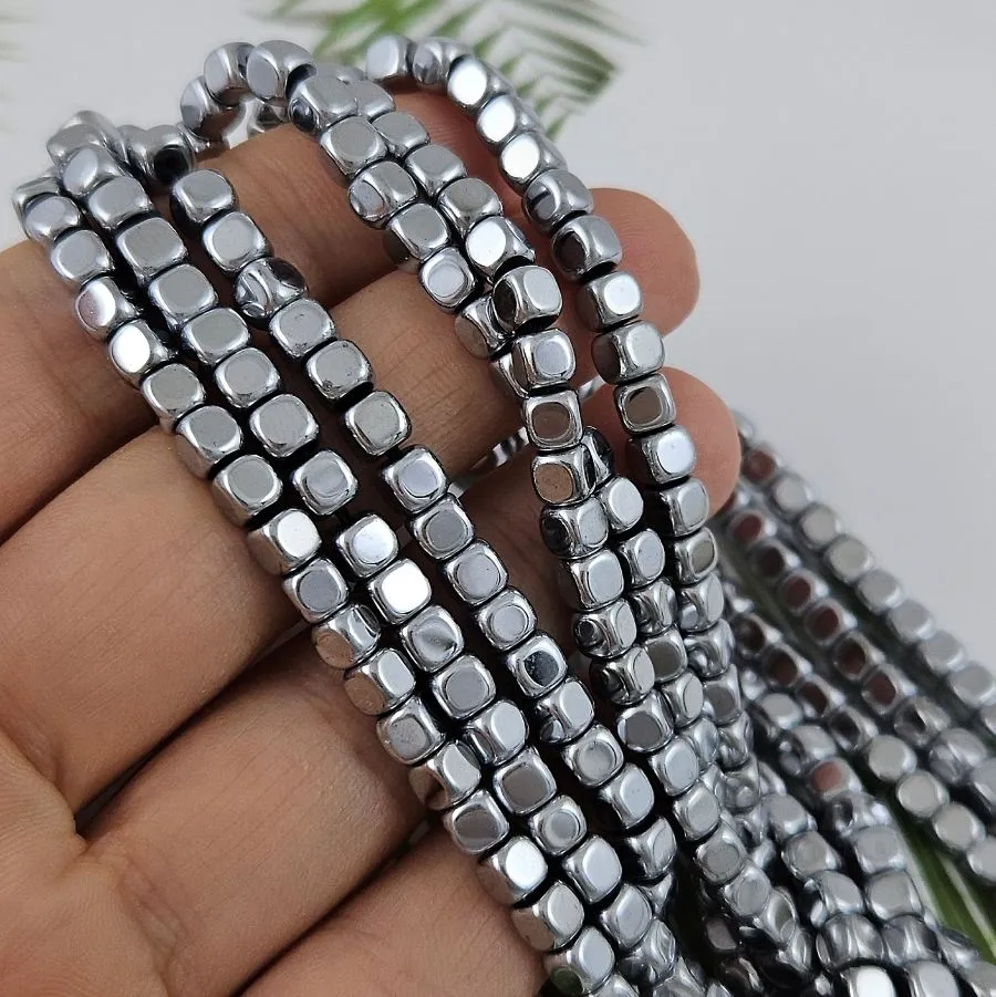 Нить 40 см Гематит, гематин 4 мм, бусина куб, цвет платина (3985)	 купить в Воронеже | Заказать в интернет-магазине Viva Beads
