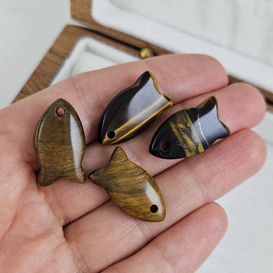 Подвеска Рыба 22х11.6х5.9 мм, тигровый глаз (9191-ТГ) для бижутерии купить с доставкой по России | Интернет‑магазин Viva Beads
