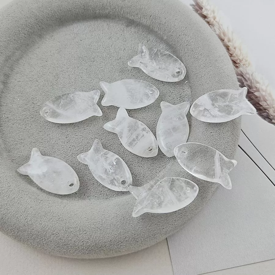 Кристальная чистота природы: Коллекция бусин из горного хрусталя и кварца. Создайте украшения с энергией земли!