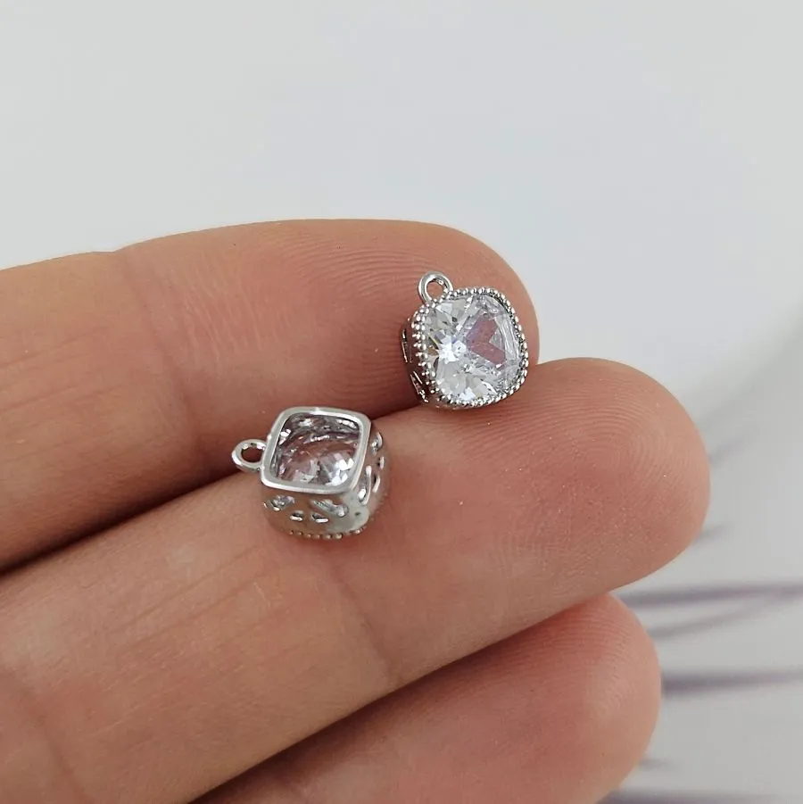 Подвеска с фианитом 8.3х7х4.1 мм прозрачный, родиевое покрытие (7313-7-БР)