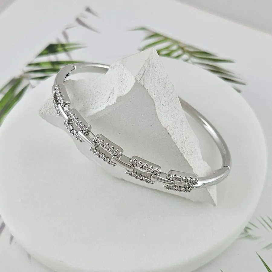 Браслет жесткий 66х56х6.3 мм, родиевое покрытие (10033-Р) купить с доставкой по России | Интернет-магазин Viva Beads