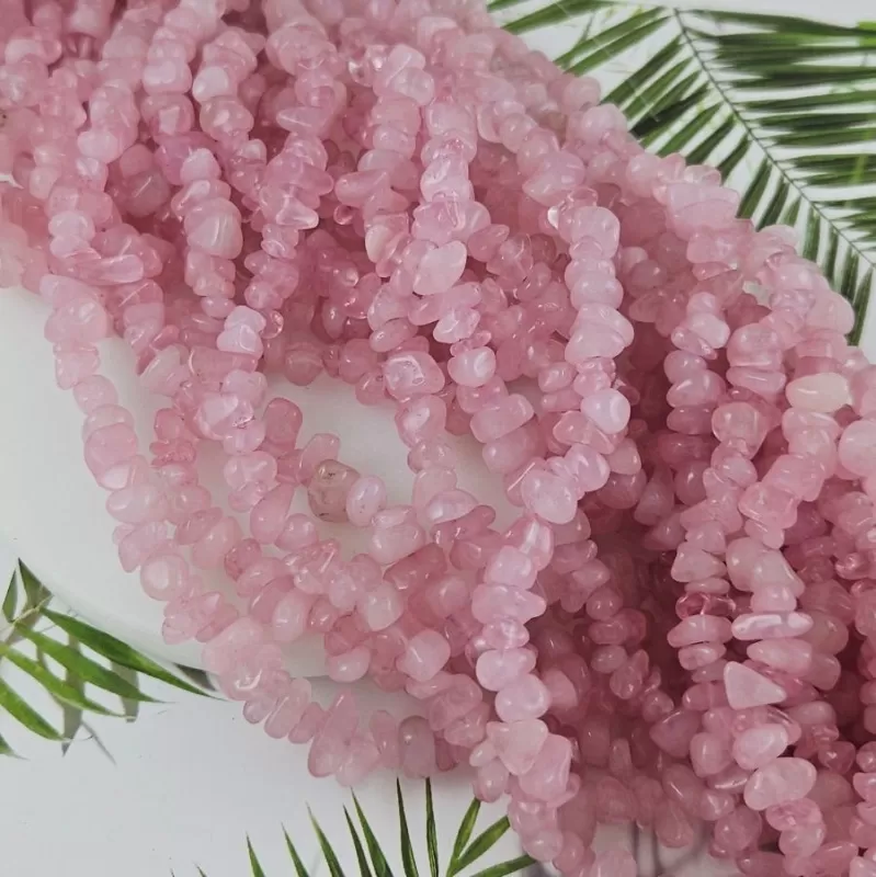 Нить 80 см Розовый кварц натуральный тонированный крошка 5-8 мм (5593) купить в Воронеже | Заказать в интернет-магазине Viva Beads
