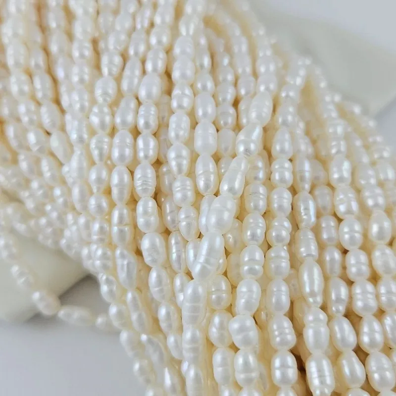 Нить 34 см Жемчуг натуральный рис ок. 3.8 мм толщиной, белый, А+ (1014) купить в #REGION_P# | Заказать в интернет-магазине Viva Beads
