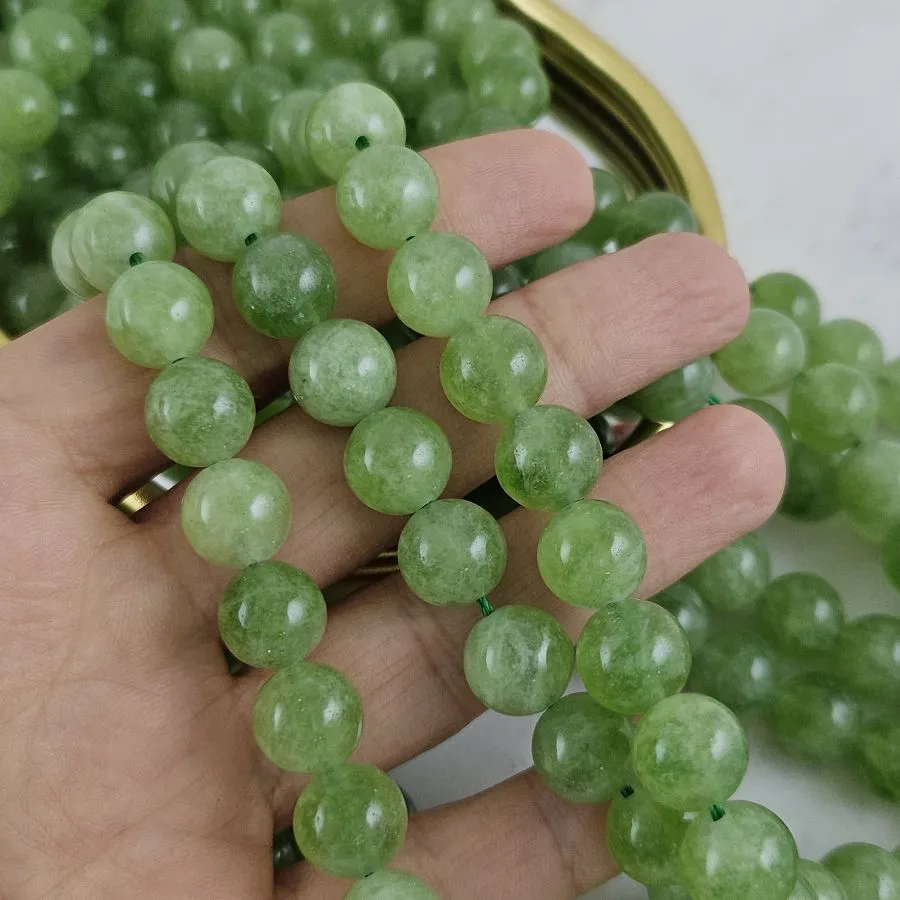 Нить 19 см Жадеит натуральный ок. 10 мм бусины гладкий шар, светло-зеленый (10278-10) для бижутерии купить с доставкой по России | Интернет‑магазин Viva Beads
