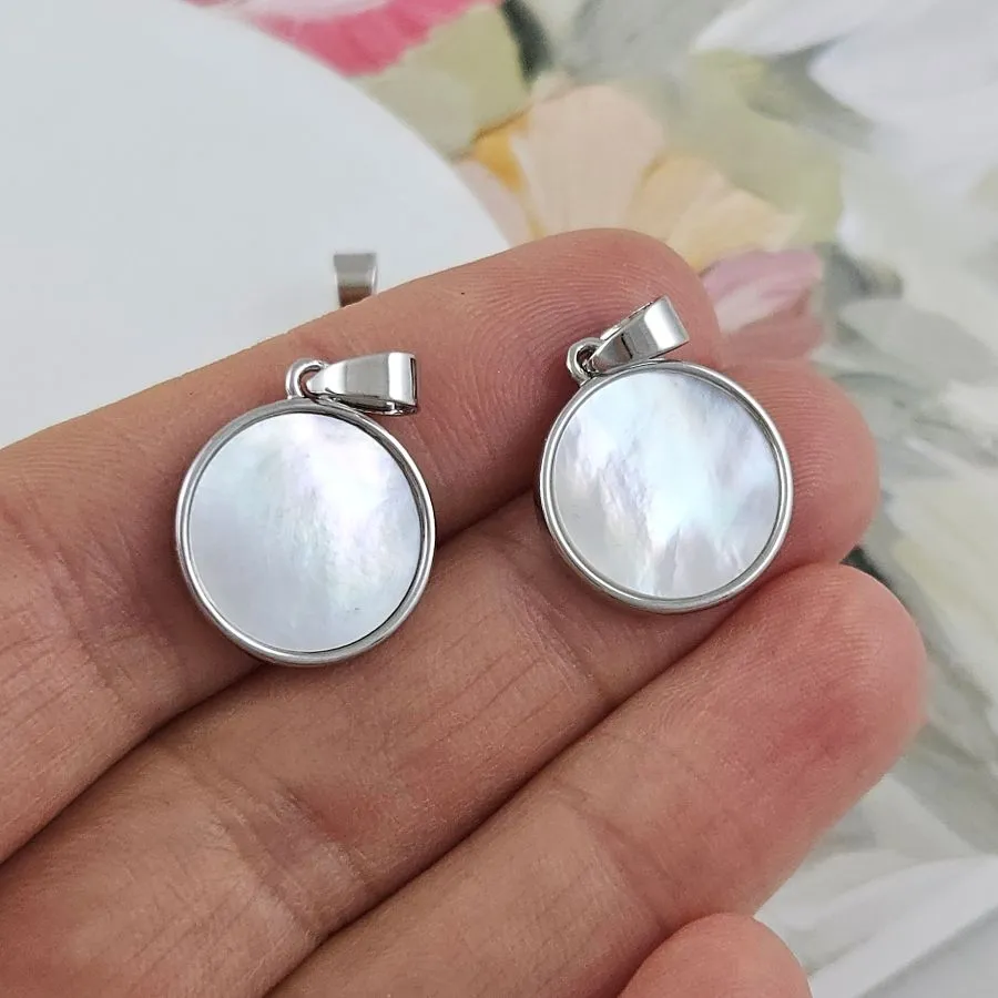 Подвеска кулон круглый с перламутром 14.6 мм родиевое покрытие (10139-Р) купить с доставкой по России | Интернет-магазин Viva Beads