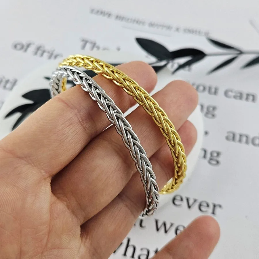 Браслет жесткий 65.5х57х4.5 мм, родиевое покрытие (10036-Р) купить с доставкой по России | Интернет-магазин Viva Beads