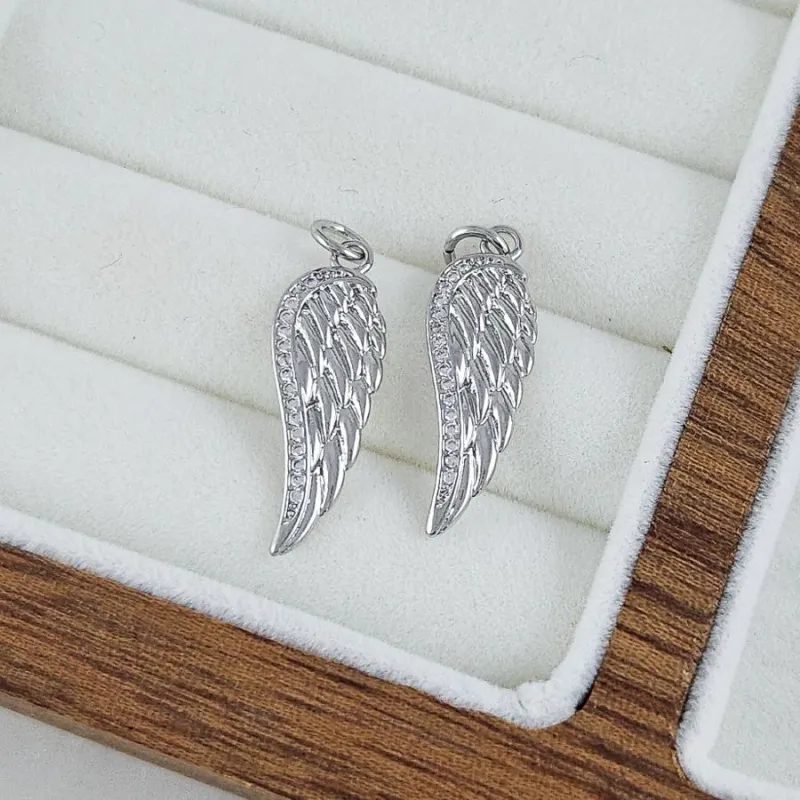 Подвеска Перо 23.6х8 мм с фианитами, родиевое покрытие (10285-Р) купить с доставкой по России | Интернет-магазин Viva Beads