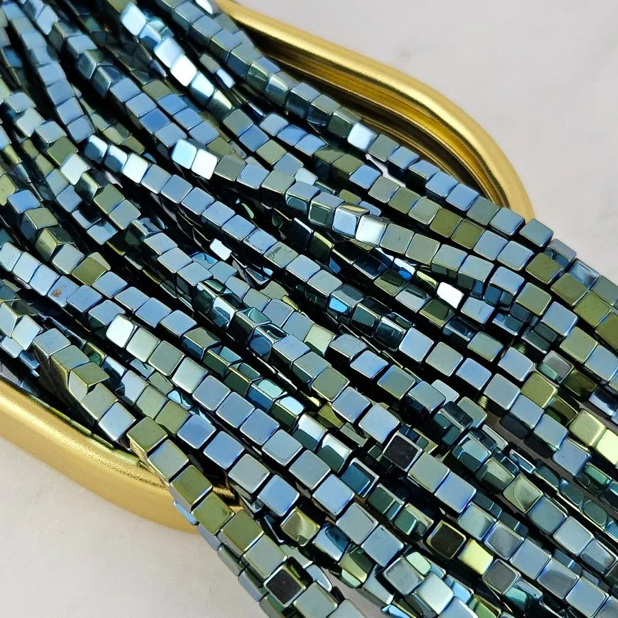 Нить 40 см Гематит, гематин 4 мм куб, цвет зеленый с переливами (7977-ЗЕЛ) для бижутерии купить с доставкой по России | Интернет‑магазин Viva Beads
