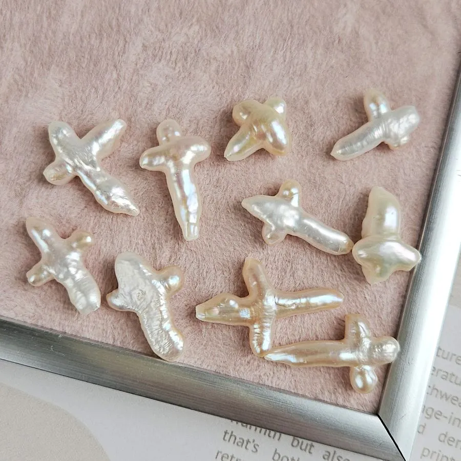 1 шт. Жемчуг речной барокко 16-30х14-20 мм, форма крест (6770-МАЛ) купить с доставкой по России | Интернет-магазин Viva Beads