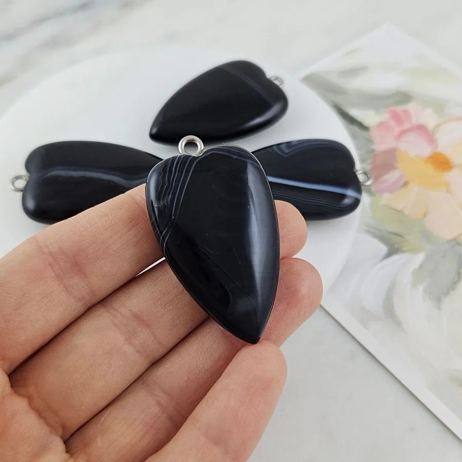Черный агат подвеска кулон сердце ок. 40х25.5х9 мм (10001-ЧА) для бижутерии купить с доставкой по России | Интернет‑магазин Viva Beads
