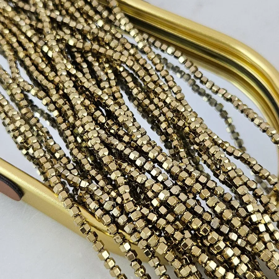 Нить 39 см Гематит, гематин 3 мм многогранник, цвет античное золото (7626-З) для бижутерии купить с доставкой по России | Интернет‑магазин Viva Beads
