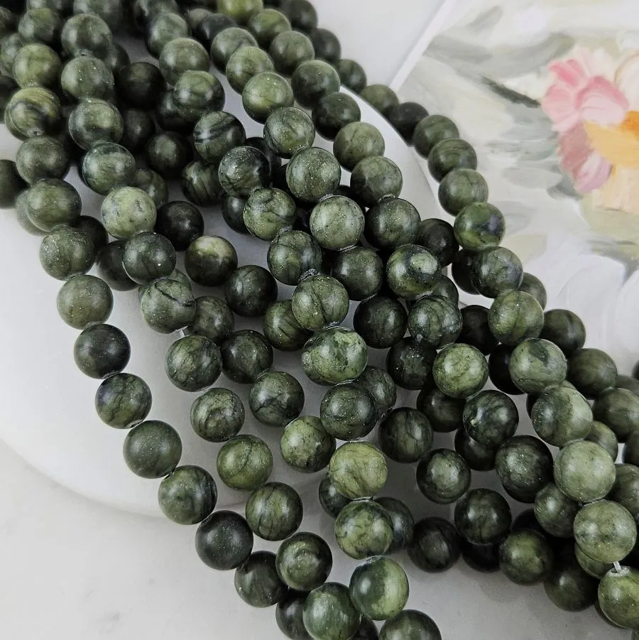 Нить 18 см Нефрит тайванский 10.4-10.6 мм бусины гладкий шар (9784-10) для бижутерии купить с доставкой по России | Интернет‑магазин Viva Beads
