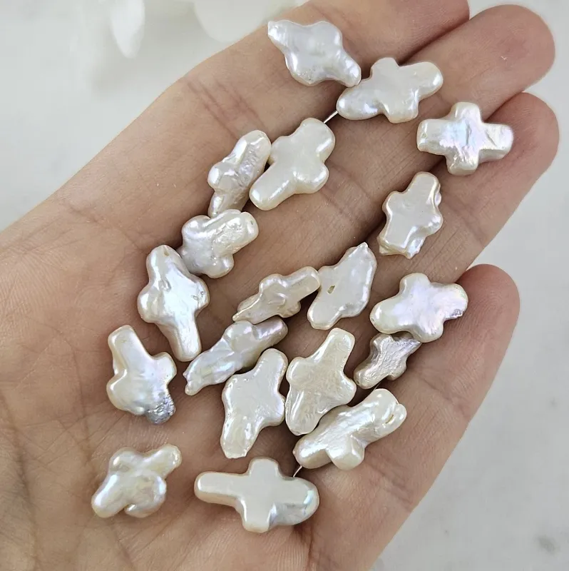 УЦЕНКА 1 шт. Жемчуг речной барокко 7-10х12-15 мм форма креста белый (4337-УЦ)