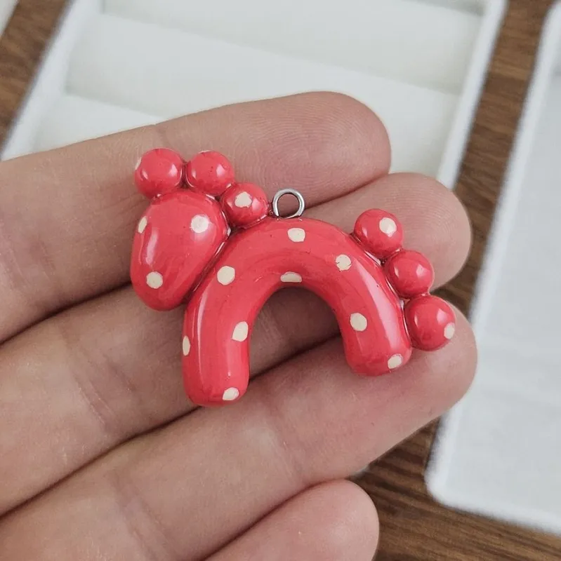 Подвеска Лошадка ручной работы 30x27х9.6 мм, клубничный (10280-КЛУБ) купить с доставкой по России | Интернет-магазин Viva Beads