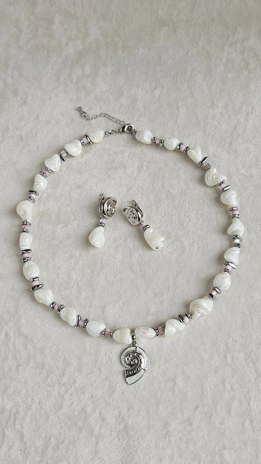 Комплект украшений из перламутра в морском стиле - набор материалов для самостоятельной сборки (НАБОР-85)