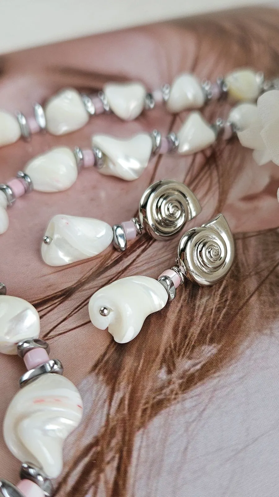 Комплект украшений из перламутра в морском стиле - набор материалов для самостоятельной сборки (НАБОР-85)