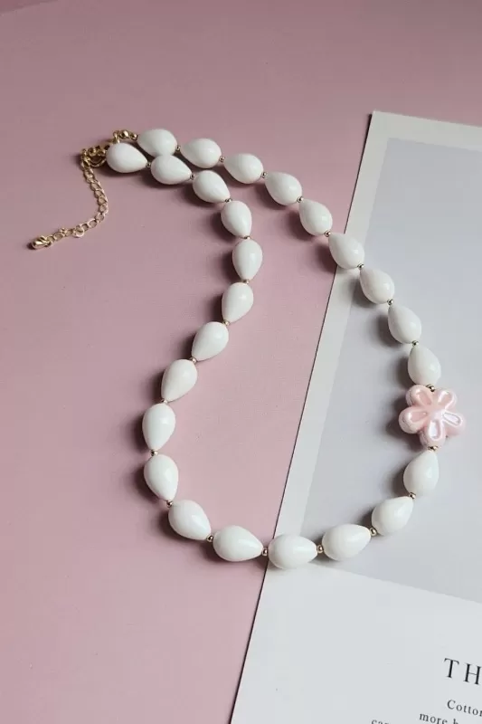 Белый Цветок: набор материалов для создания колье с майоркой и керамикой (НАБОР-45) купить с доставкой по России | Интернет-магазин Viva Beads