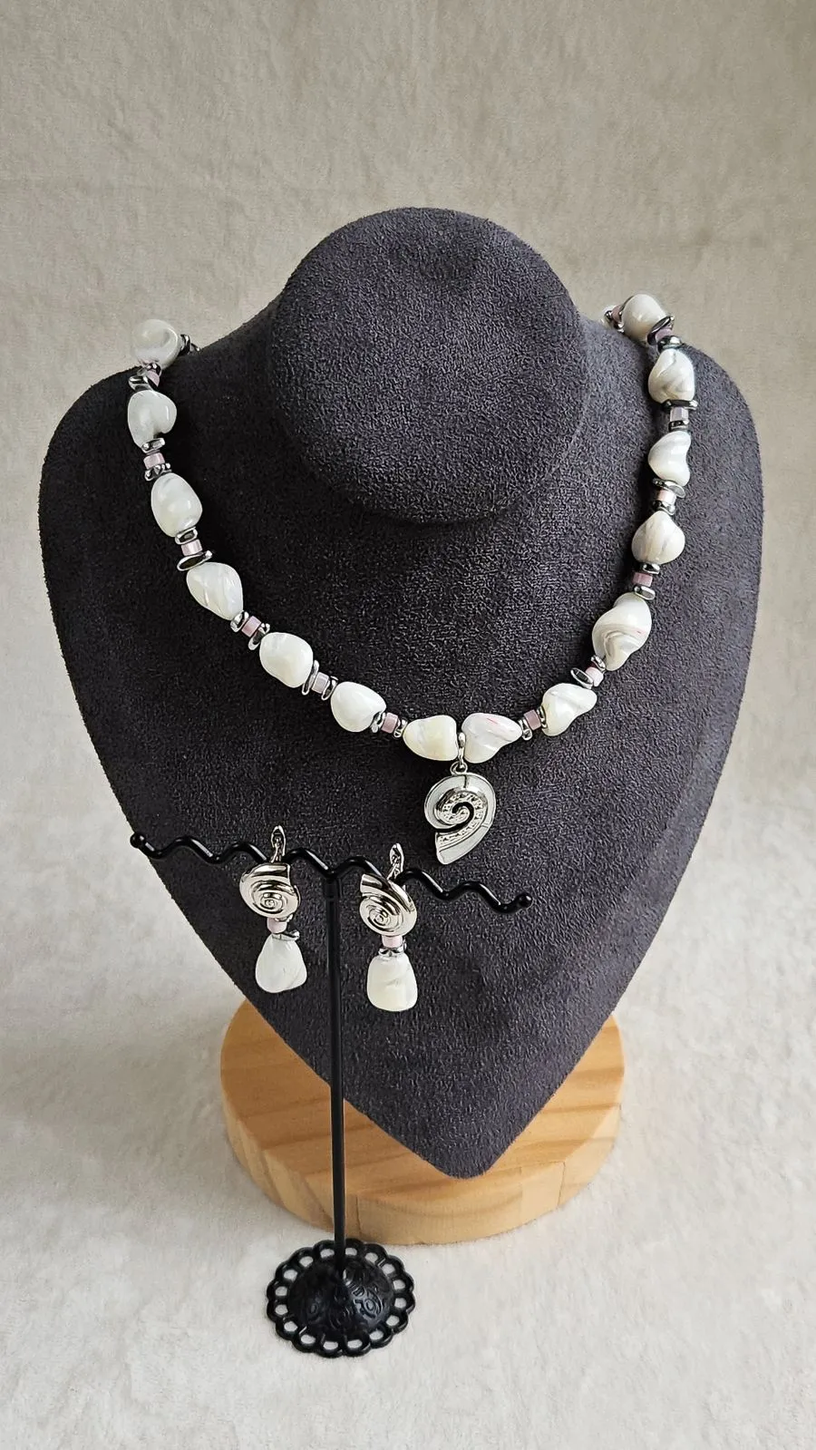 Комплект украшений из перламутра в морском стиле - набор материалов для самостоятельной сборки (НАБОР-85)