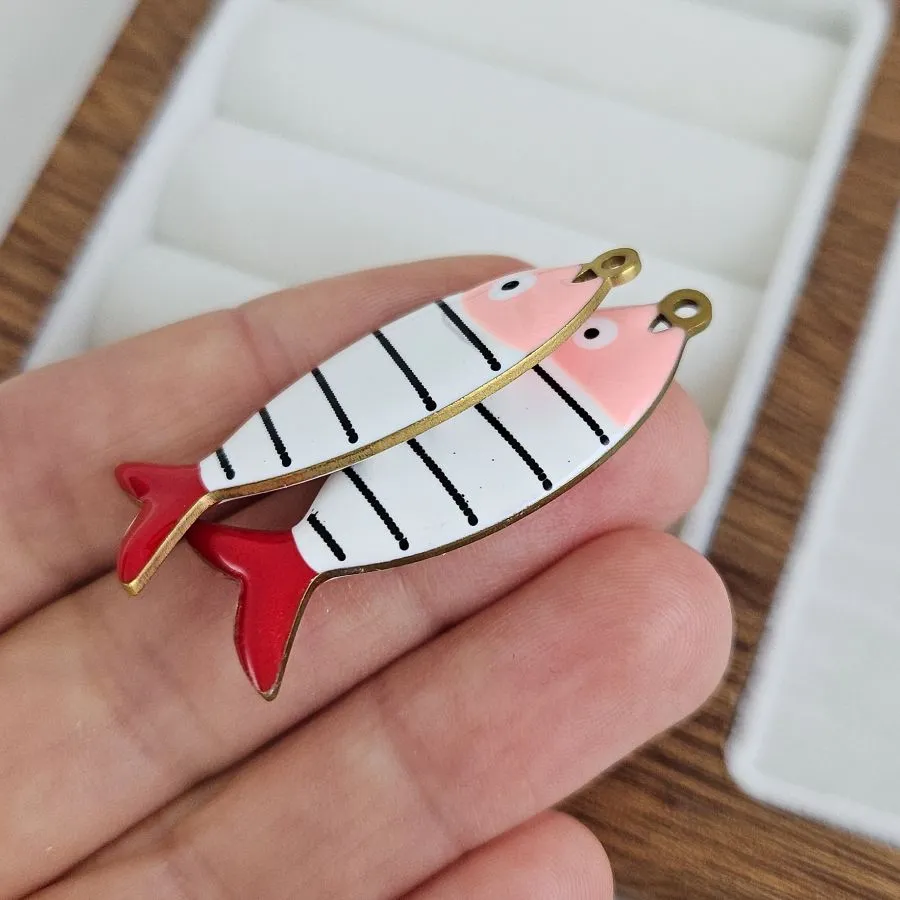 Подвеска Рыба 40х13.8х2.8 мм с эмалью, сталь в позолоте 18К (1051-РОЗ) купить с доставкой по России | Интернет-магазин Viva Beads