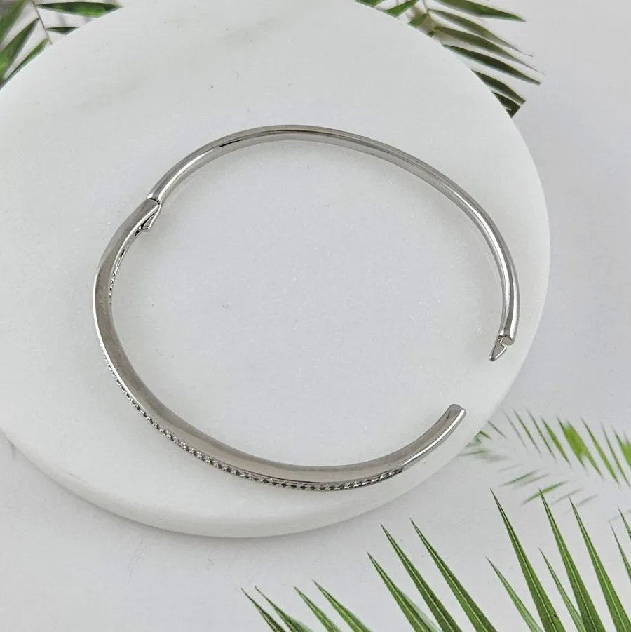 Браслет жесткий 63х55х3.8 мм, родиевое покрытие (10032-Р) купить с доставкой по России | Интернет-магазин Viva Beads