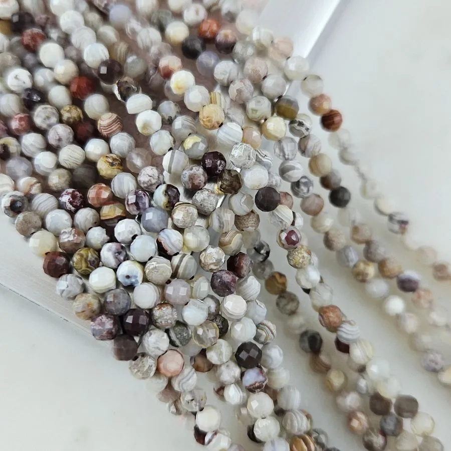 Нить 39 см Агат Ботсвана ок. 3 мм, круглые граненые бусины (7900-3) для бижутерии купить с доставкой по России | Интернет‑магазин Viva Beads
