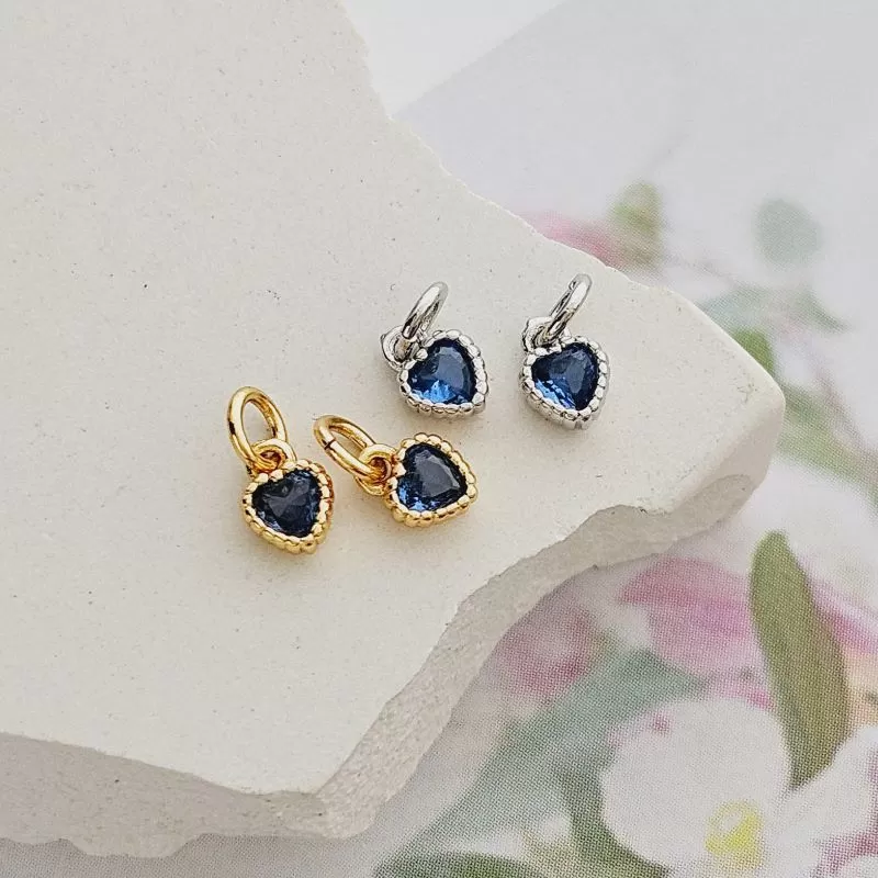 Подвеска Сердце мини с фианитом 5.7x4 мм Sapphire позолота 18к (8765-САПЗ) Подвеска Сердце мини с фианитом 5.7x4 мм Sapphire позолота 18к (8765-САПЗ)