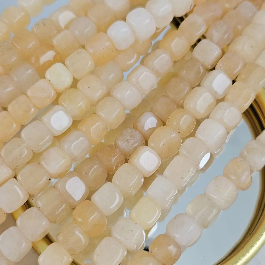 Нить 18 см Жадеит натуральный тонированный ок. 7-7.5 мм бусины формы куб, желтый (10259-Ж) для бижутерии купить с доставкой по России | Интернет‑магазин Viva Beads
