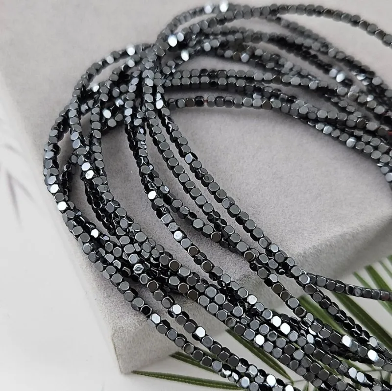 Нить 39 см Гематит 1.8-2 мм граненый куб цвет черный (6999-Ч) купить в Воронеже | Заказать в интернет-магазине Viva Beads

