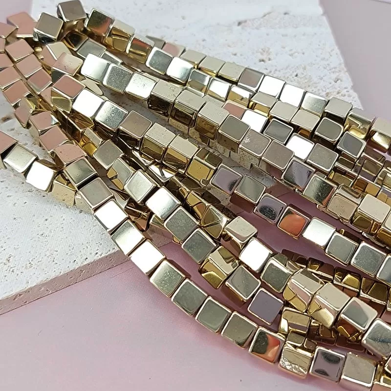 Нить 19 см Гематит куб 6.2 мм цвет золото (7898-З) купить в Воронеже | Заказать в интернет-магазине Viva Beads
 Нить 19 см Гематит куб 6.2 мм цвет золото (7898-З) купить в Воронеже | Заказать в интернет-магазине Viva Beads