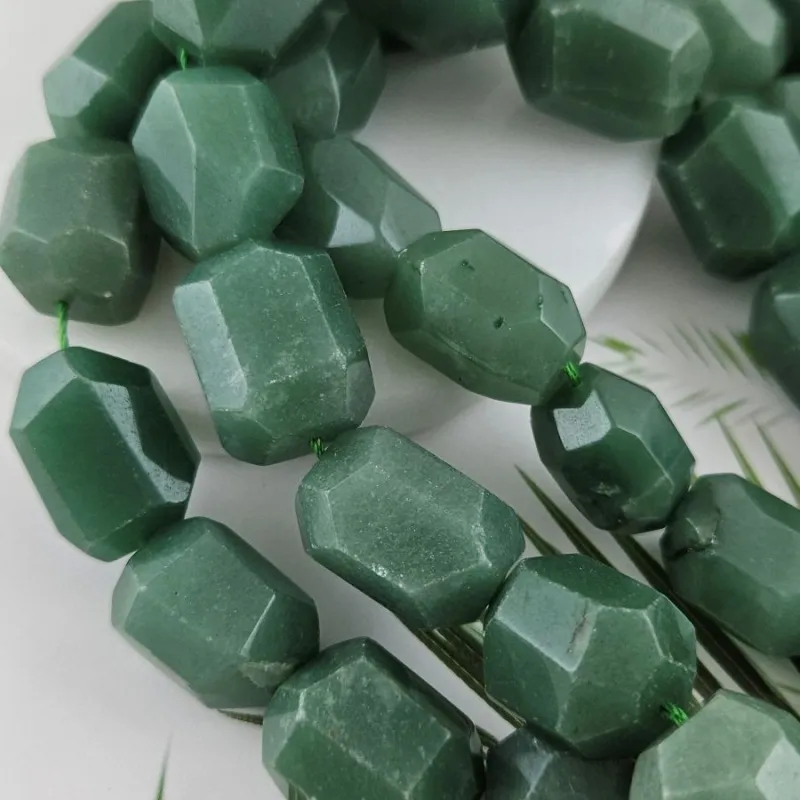 1 шт. Бусина крупная граненая 20-25x14-17 мм, авантюрин зеленый (10027-АВ) купить в Воронеже | Заказать в интернет-магазине Viva Beads
