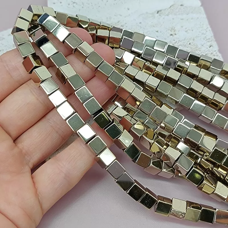 Нить 19 см Гематит куб 6.2 мм цвет золото (7898-З) купить в Воронеже | Заказать в интернет-магазине Viva Beads
 Нить 19 см Гематит куб 6.2 мм цвет золото (7898-З) купить в Воронеже | Заказать в интернет-магазине Viva Beads