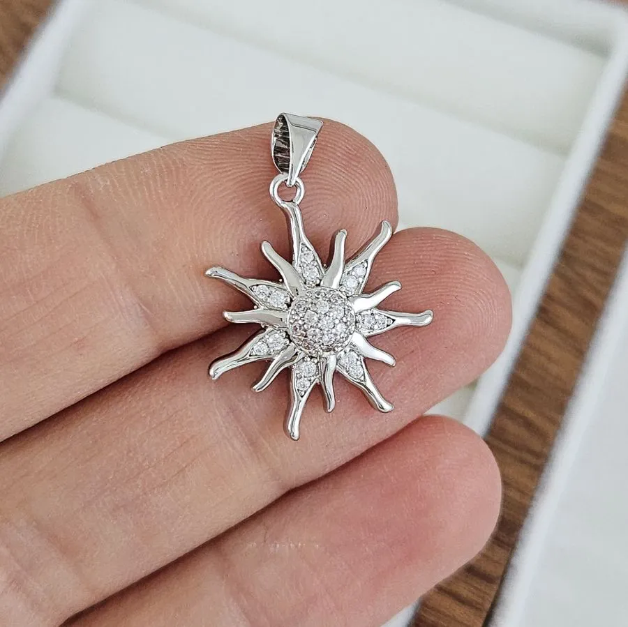 Подвеска Солнце 20х18 мм с фианитами родиевое покрытие (4713-18-Р) купить с доставкой по России | Интернет-магазин Viva Beads