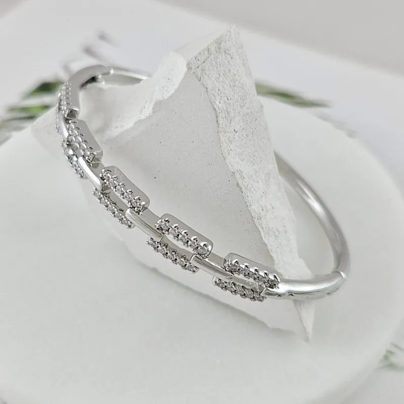 Браслет жесткий 66х56х6.3 мм, родиевое покрытие (10033-Р) купить с доставкой по России | Интернет-магазин Viva Beads