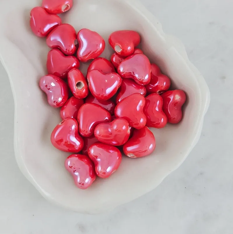 1 шт. Бусина Сердце ок. 11.6х10х6 мм красный, керамика (10276-11-К) купить с доставкой по России | Интернет-магазин Viva Beads