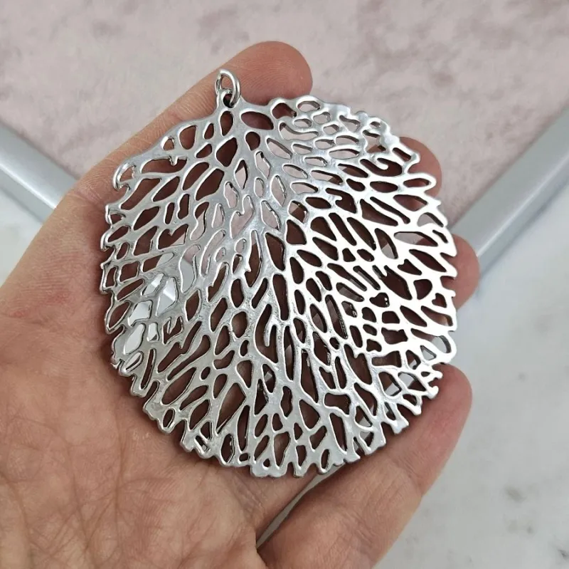 Подвеска кулон крупный Лист 65x62 мм родиевое покрытие (10184-Р) купить с доставкой по России | Интернет-магазин Viva Beads