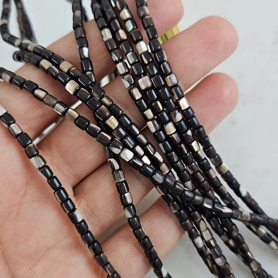 Нить 39 см Перламутр натуральный ок. 3.5х3.5 мм бочонок, коричневый (6566-КОР) для бижутерии купить с доставкой по России | Интернет‑магазин Viva Beads
