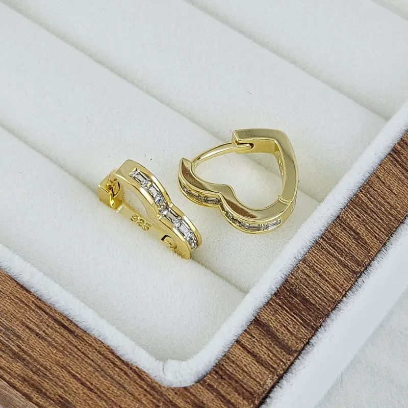 Швензы кольца, бублики, конго 13.6х13.4х2.6 мм Сердце с фианитами, позолота 14К (10239-З) купить с доставкой по России | Интернет-магазин Viva Beads