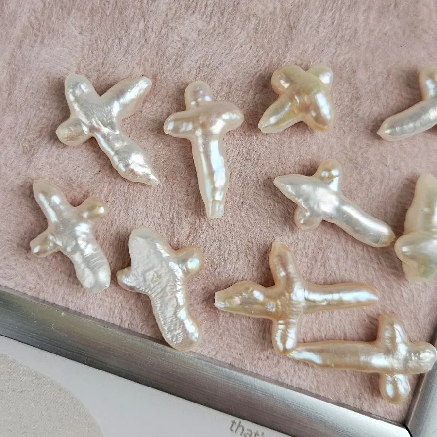 1 шт. Жемчуг речной барокко 16-30х14-20 мм, форма крест (6770-МАЛ) купить с доставкой по России | Интернет-магазин Viva Beads