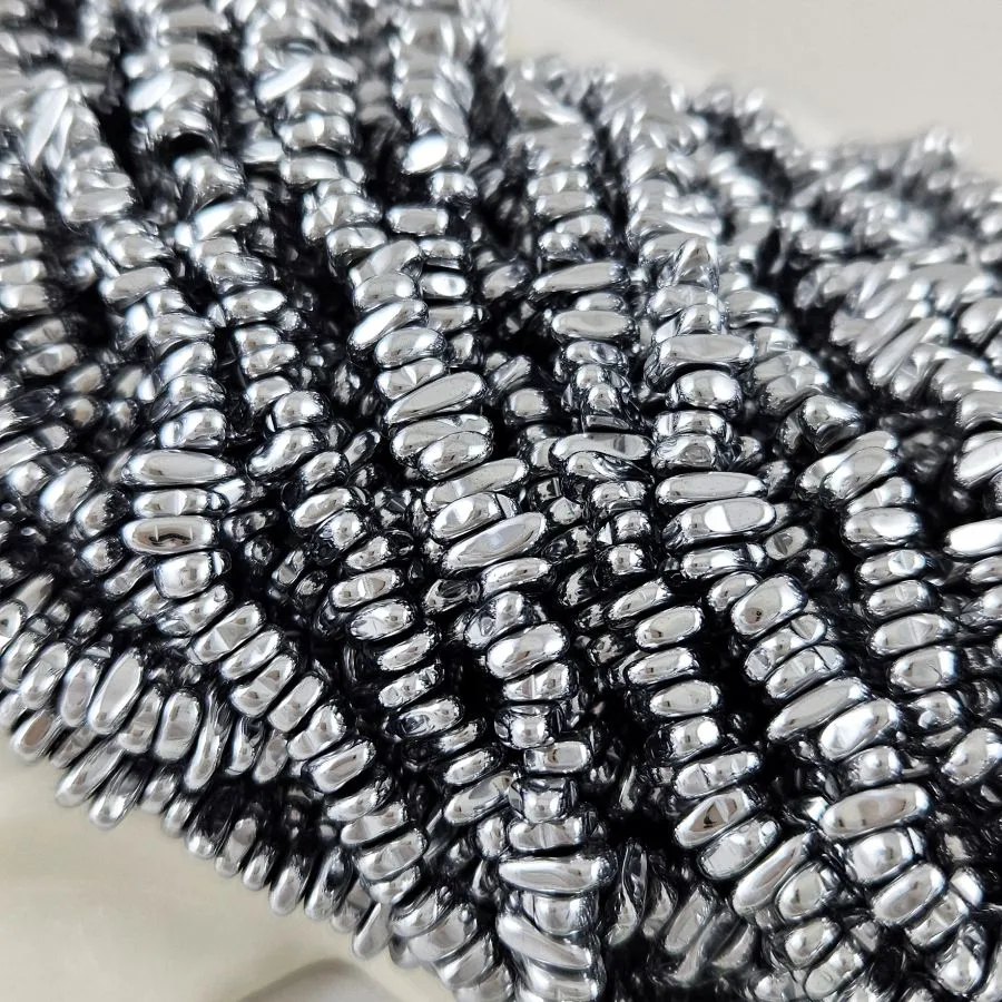 Нить 39 см Гематит, гематин фри форм 5-9x2.5-3 мм цвет платина (8992-П) для бижутерии купить с доставкой по России | Интернет‑магазин Viva Beads
