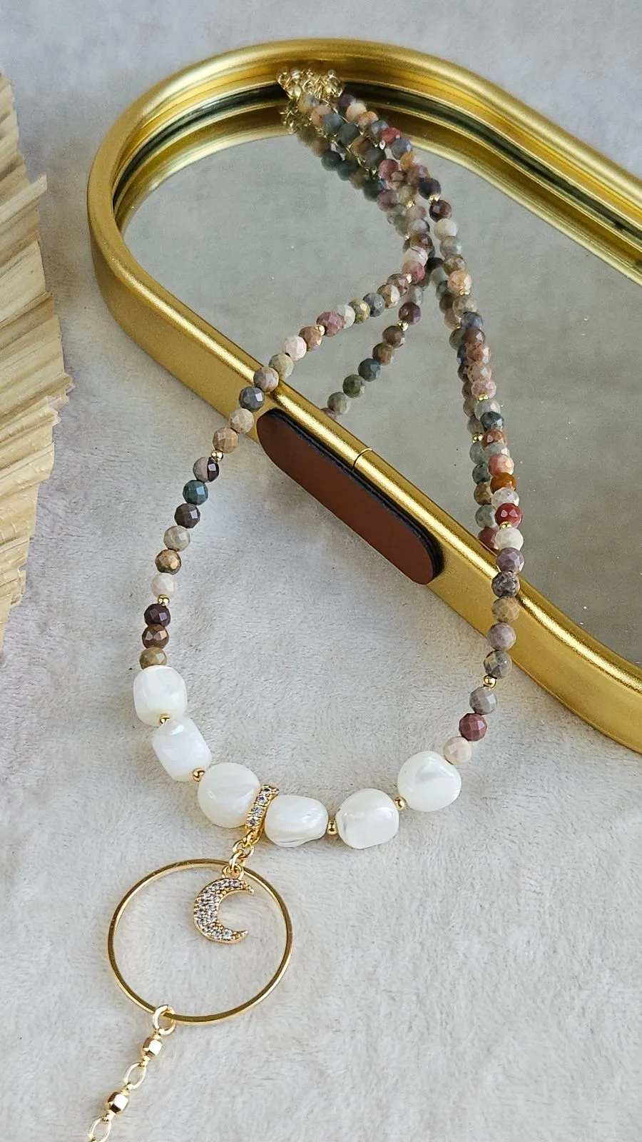 Колье-галстук из яшмы и перламутра с подвеской Месяц (НАБОР-83)