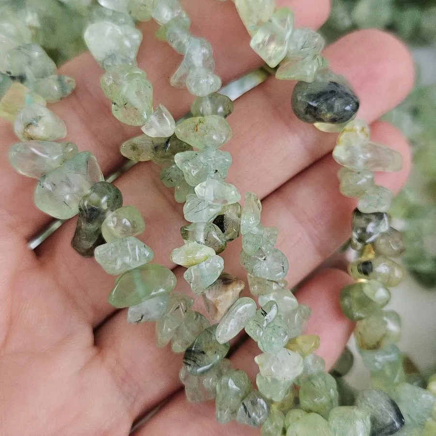 Нить 39 см Пренит натуральный 5-8 мм, бусины каменная крошка (10258) для бижутерии купить с доставкой по России | Интернет‑магазин Viva Beads
