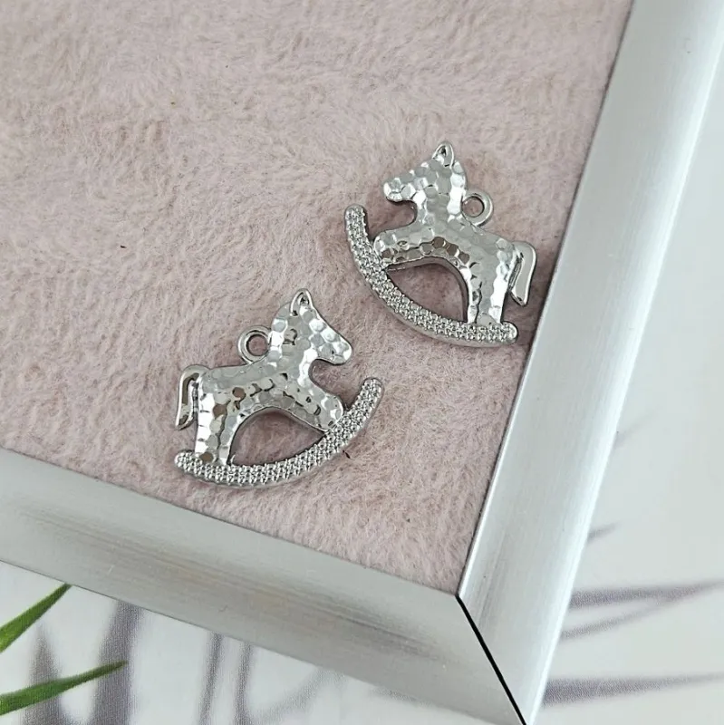 Подвеска Лошадь 12.6x17.4х мм, цвет платина (10084-П) купить с доставкой по России | Интернет-магазин Viva Beads